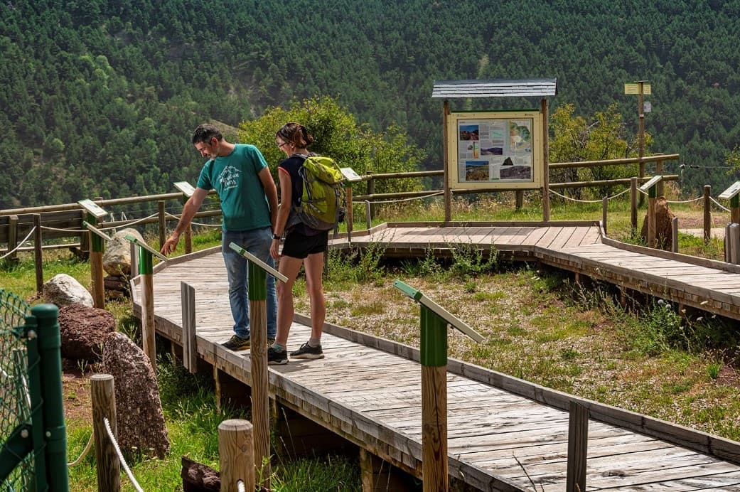 Centre de Descoberta de les Ciencies de la Terra i Jardí de Roques 