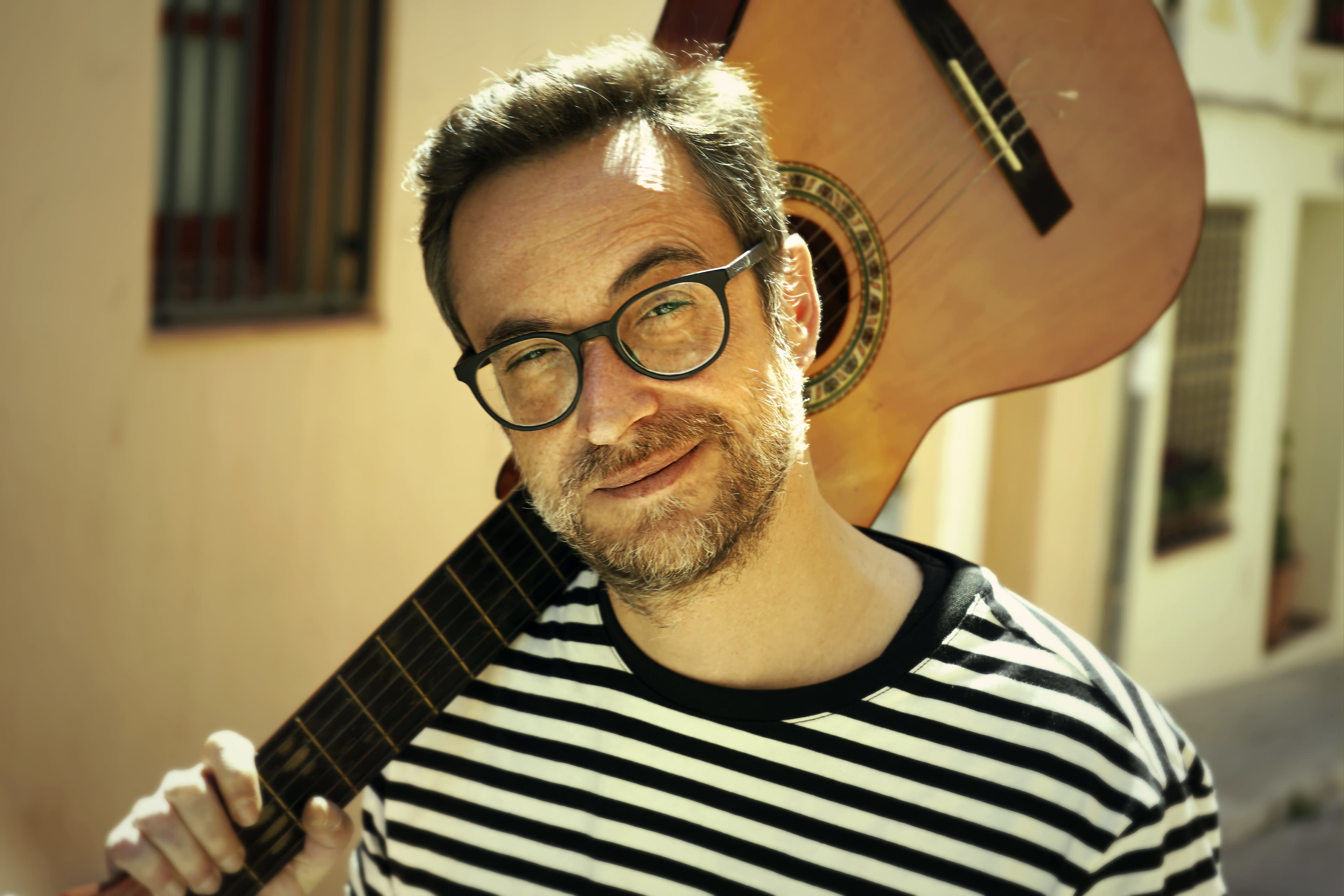 ALFONSO MORA