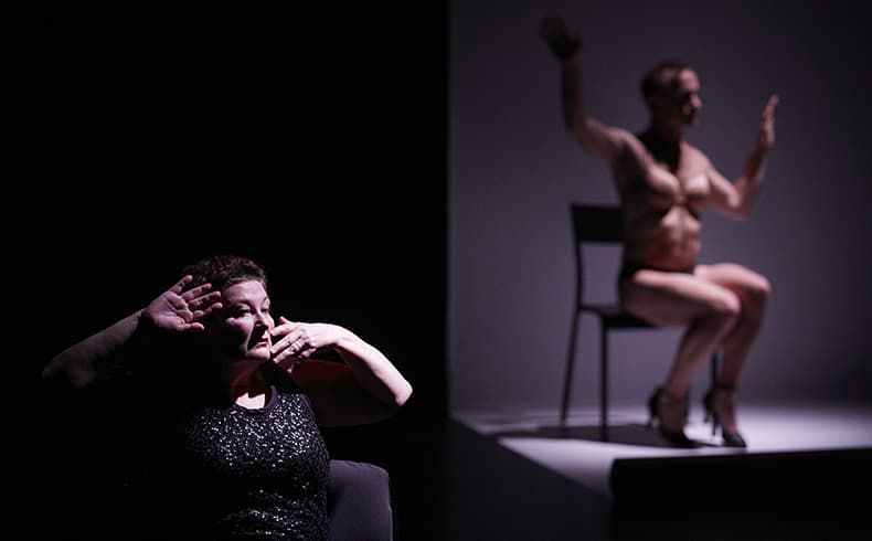 "À vue" de TOUJOURS APRÉS MINUIT / BRIGITTE SETH I ROSER MONTLLÓ