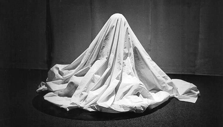 Jorge Eduardo Eielson. El nus vertical
