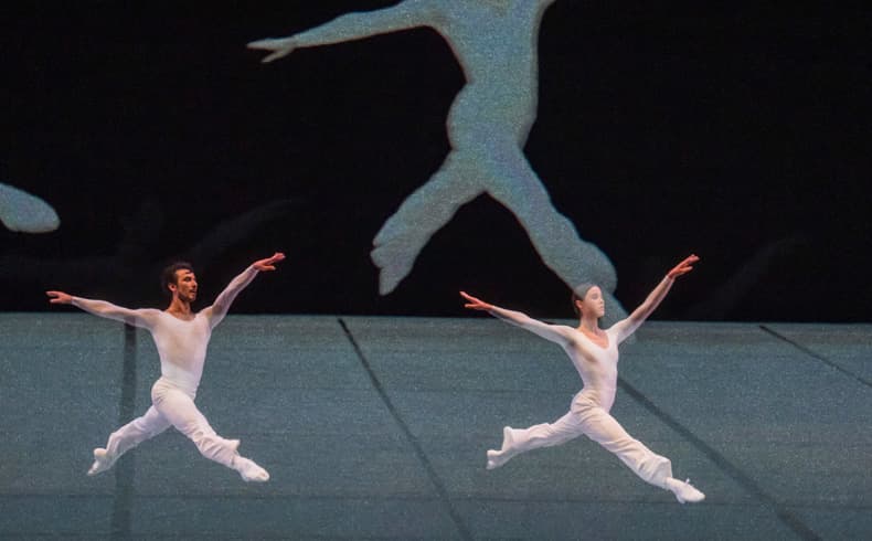 "Dance" de LUCINDA CHILDS I PHILIP GLASS amb BALLET DE L’OPÉRA DE LYON