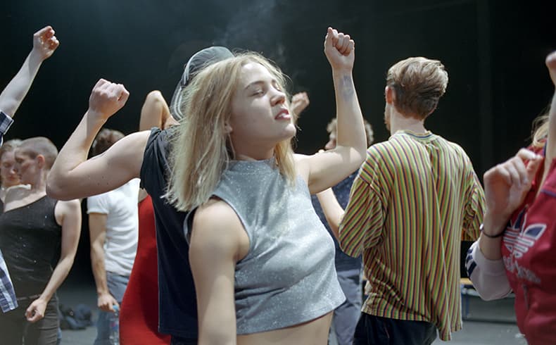 "Crowd" de GISELE VIENNE