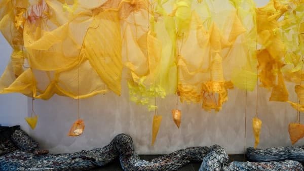 Visita per lliure a l'exposició Laura Lima. Balé literal