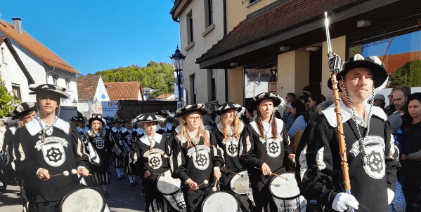 KRAICHGAU FANFARENZUG MÜHLHAUSEN