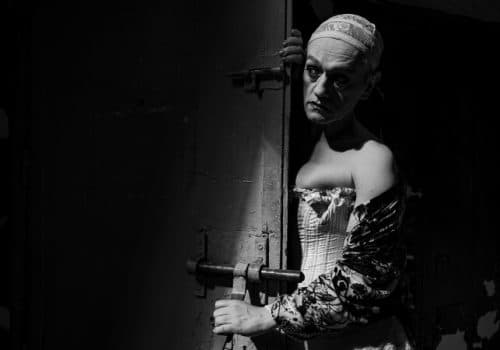 Jo, travesti