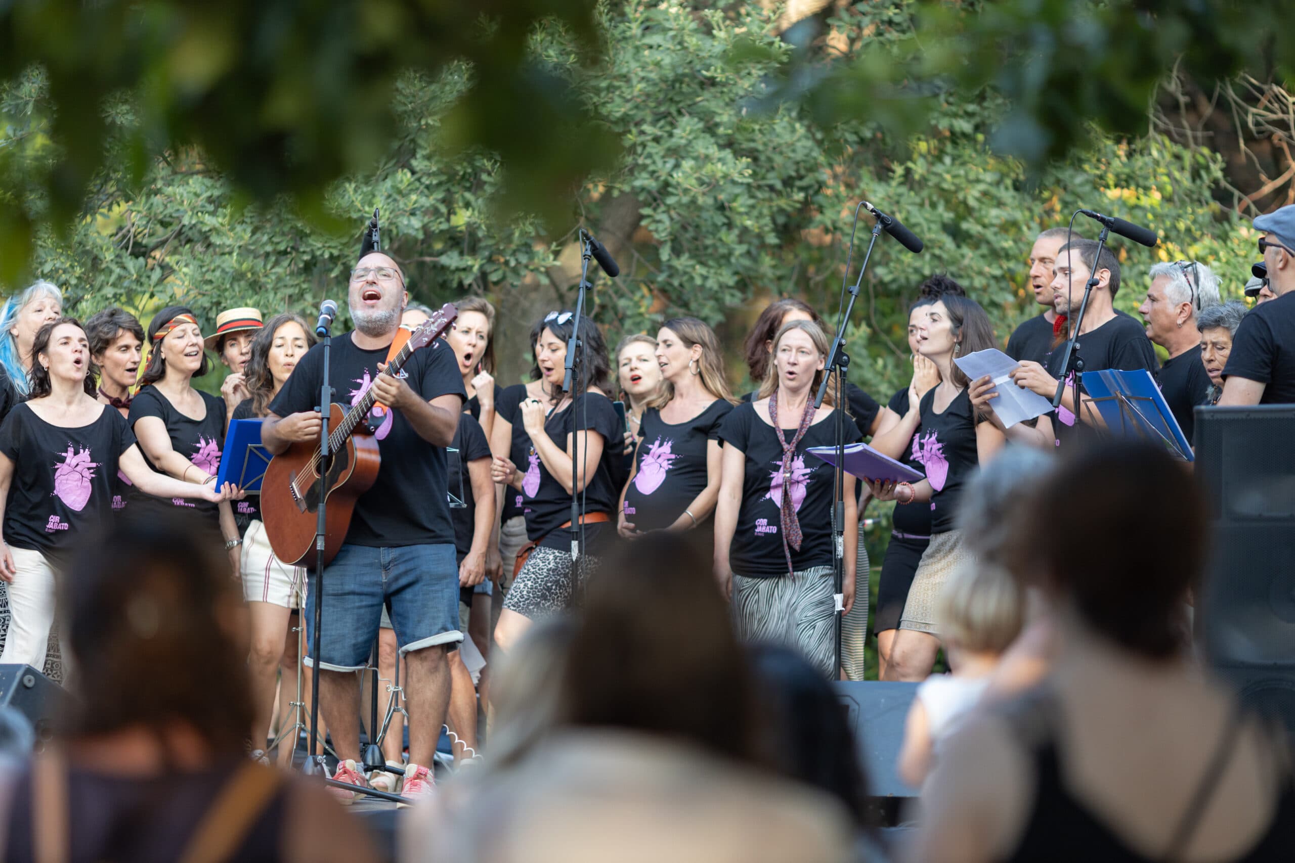La Cambra a la Fresca: Cor Jabato i el folk electrònic de Groovin’CAT