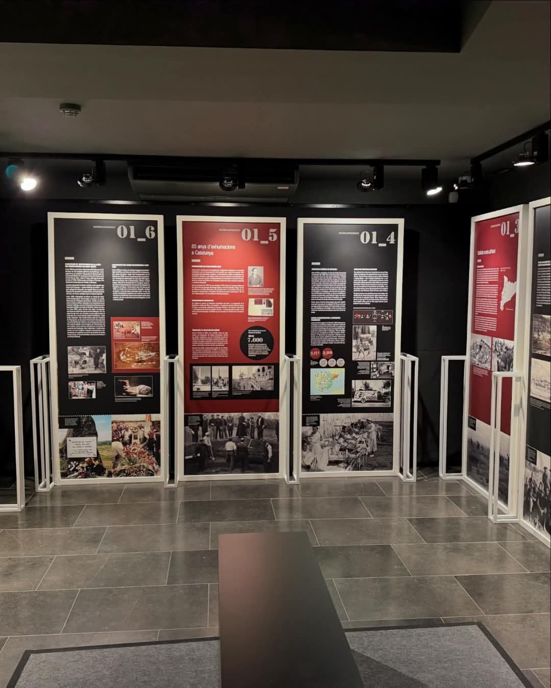 Visita guiada a l'exposició temporal "On són? 85 anys d'exhumacions de fosses comunes de la Guerra Civil a Catalunya"