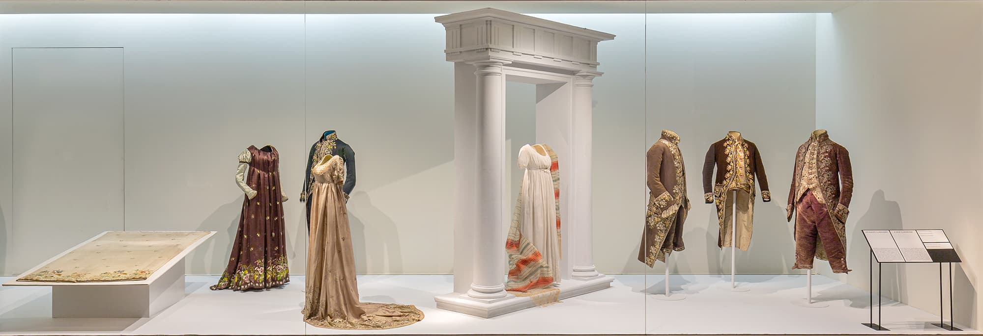 Exposición permanente del Museo del Traje