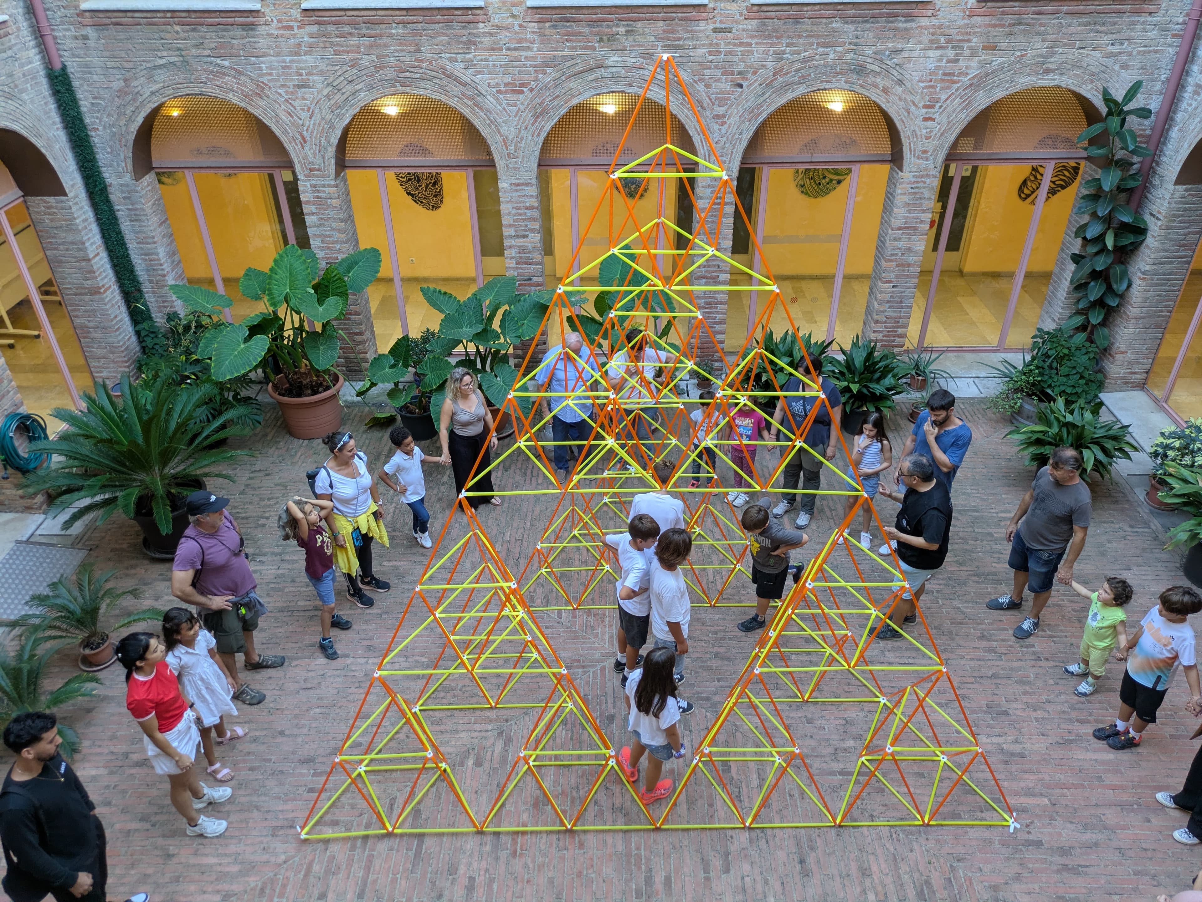 La gran piràmide de Sierpinsky