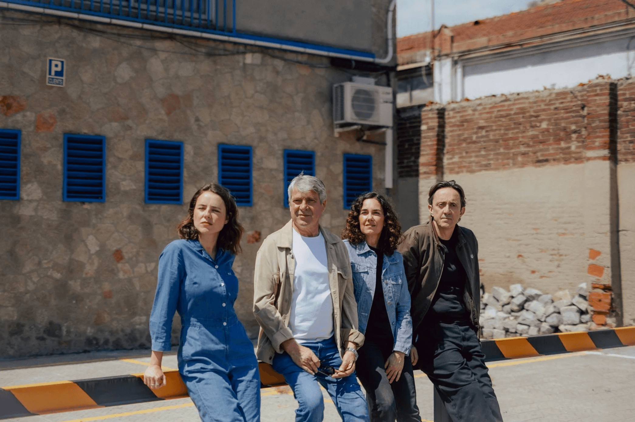 Ai! La misèria ens farà feliços