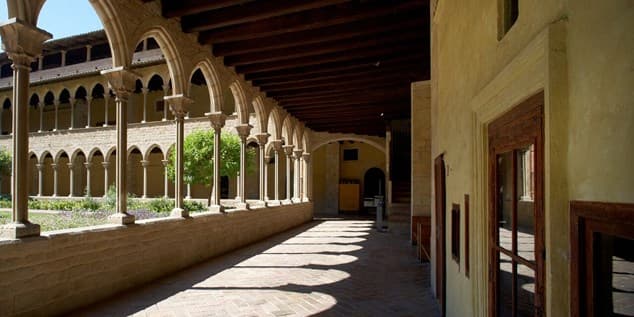 Un passeig pel Monestir de Pedralbes, visita comentada