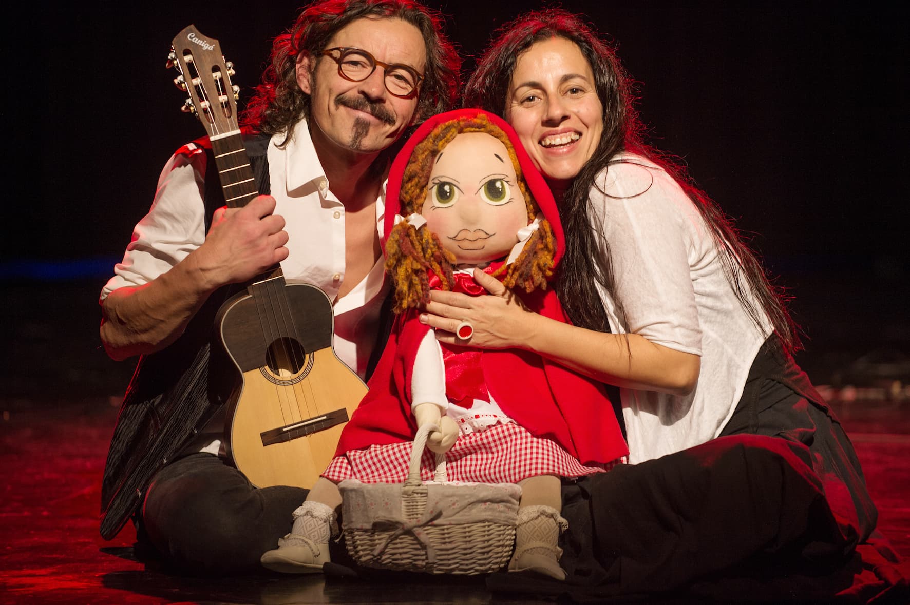 Samfaina de colors presenten "Els cistells de la caputxeta"