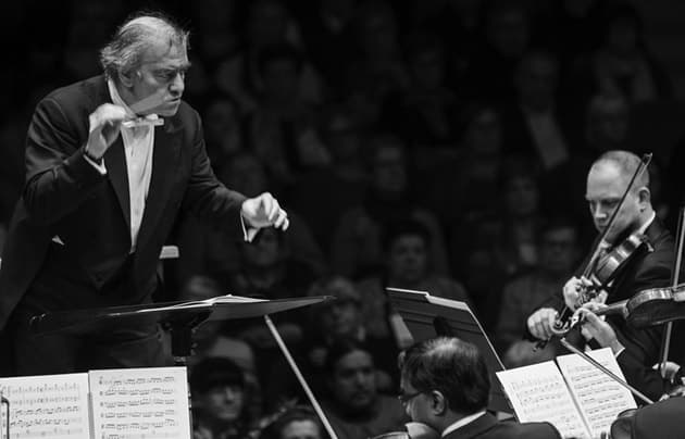 GUÉRGUIEV: L’ALPINA
