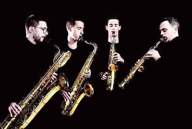 Debuts amb la Banda
